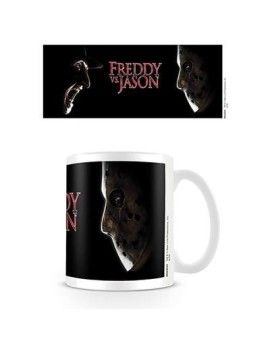 FREDDY VS JASON - Face Off - Mug 315ml Pyramid 1 - Culture-Pop-France