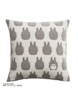 MON VOISIN TOTORO - Totoro Gris - Coussin 45x45cm Benelic / Studio Ghibli 1 - Culture-Pop-France