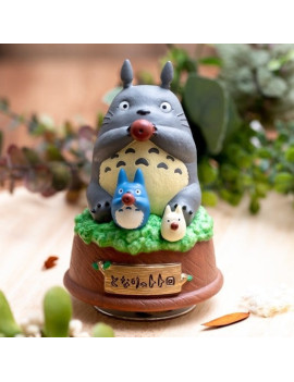 MON VOISIN TOTORO - Totoro joue de l'ocarina - Grande statue musicale